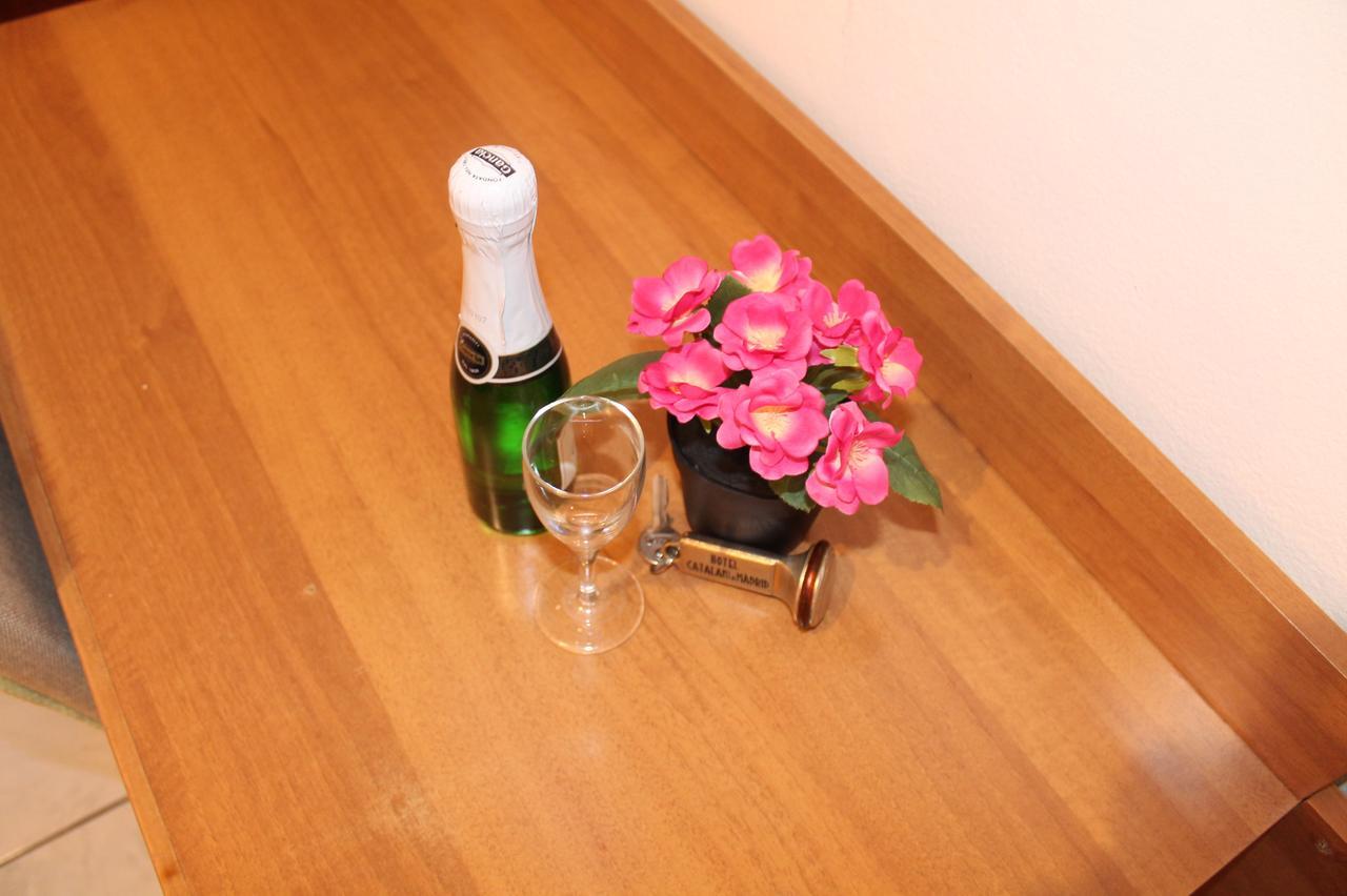 Hotel La Pace Милано Екстериор снимка