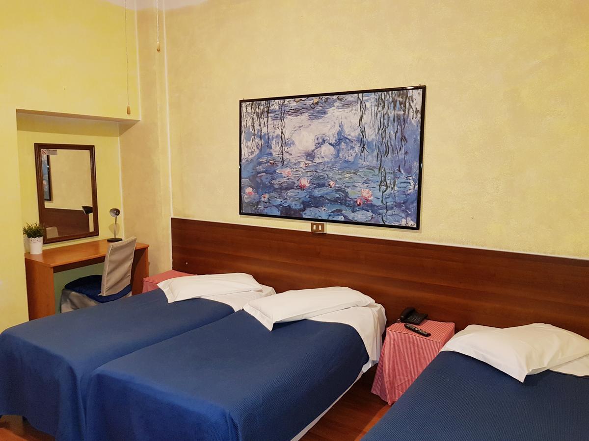 Hotel La Pace Милано Екстериор снимка